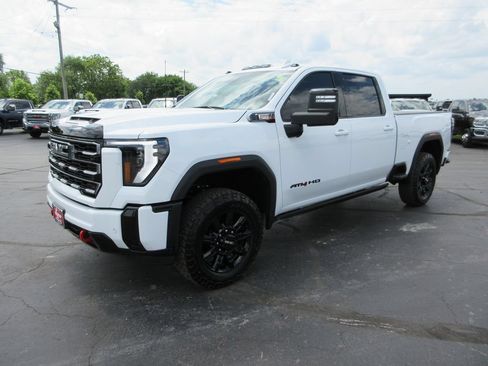 Certified 2026 GMC Sierra 2500 AT4 w/ AT4 Premium Plus Package AWD/4WD image 13