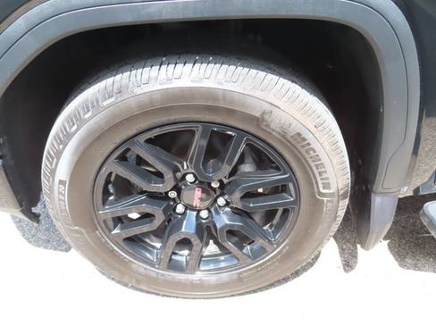 Used 2020 GMC Sierra 1500 Elevation w/ Elevation Value Package AWD/4WD image 16