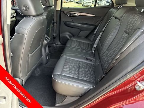 Used 2022 Buick Envision Avenir w/ Technology Package II image 16