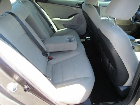 Used 2013 Kia Optima LX FWD image 17