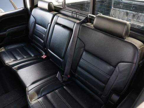 Used 2018 GMC Sierra 2500 Denali w/ Duramax Plus Package image 11