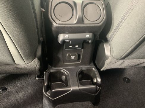 Used 2021 Jeep Wrangler Unlimited Sahara AWD/4WD image 34