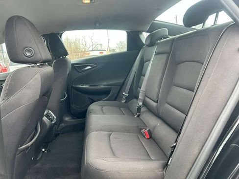 Used 2020 Chevrolet Malibu LT FWD image 17