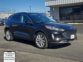 Used 2022 Ford Escape Titanium w/ Titanium Elite Package AWD/4WD video 1