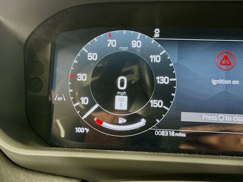 Used 2025 Land Rover Discovery S AWD/4WD image 13
