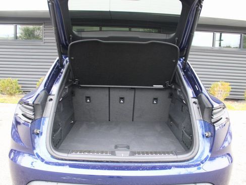 Certified 2024 Porsche Macan 4 Electric AWD/4WD image 31