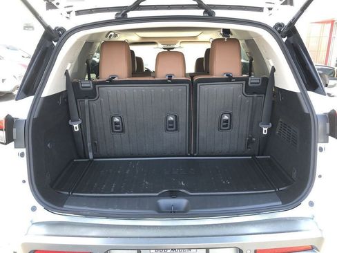 New 2026 Nissan Pathfinder Platinum w/ Cargo Package AWD/4WD image 17