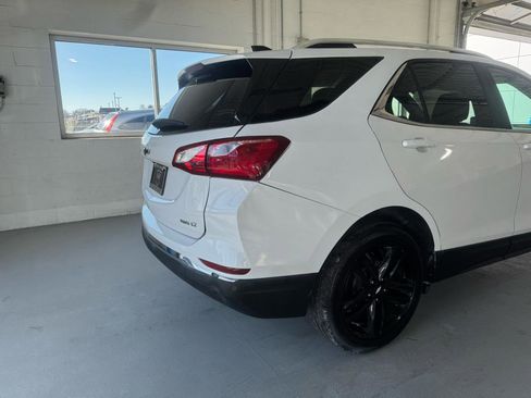 Used 2021 Chevrolet Equinox LT AWD/4WD image 10