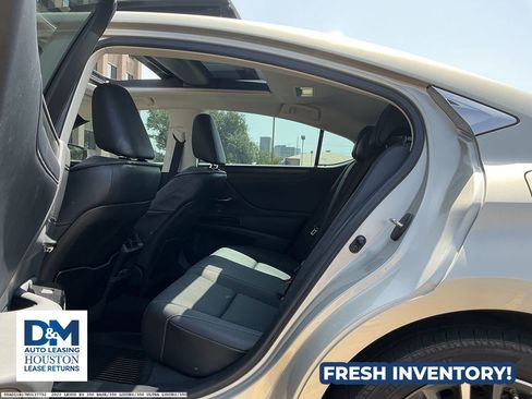 Used 2022 Lexus ES 350 w/ Premium Package FWD image 9