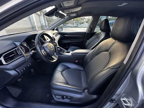 Used 2021 Toyota Camry SE w/ Carpet Mat Package (TMS) FWD image 14