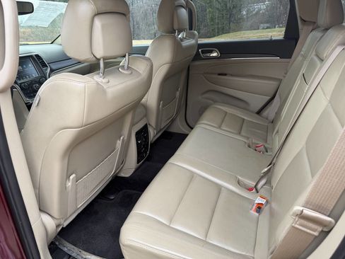 Used 2017 Jeep Grand Cherokee Limited w/ Trailer Tow Group IV image 10