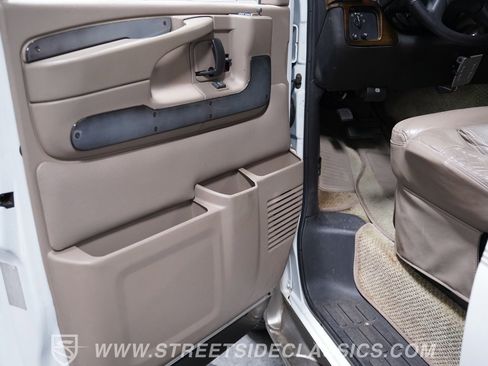 Used 2007 Chevrolet Express 1500 w/ Preferred Equipment Group RWD image 29
