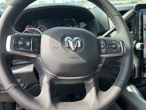 New 2026 RAM 2500 Big Horn AWD/4WD image 17