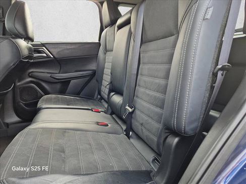 Used 2024 Mitsubishi Outlander SE FWD image 18