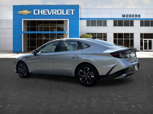 Used 2025 Hyundai Sonata SEL FWD image 3