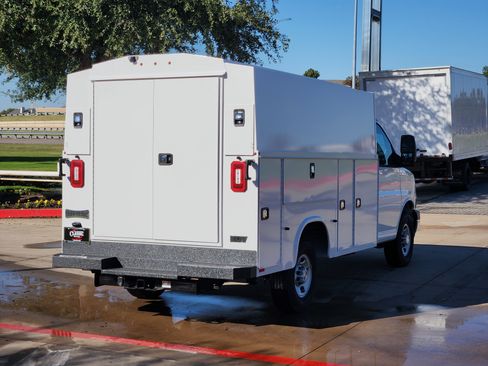 New 2025 Chevrolet Express 3500 w/ Power Convenience Package image 13