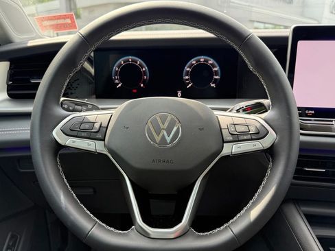 New 2026 Volkswagen Tiguan SE AWD/4WD image 33