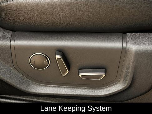 Used 2020 Ford F150 Raptor w/ Equipment Group 802A Luxury image 32