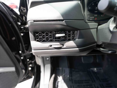 Certified 2025 Honda Accord SE image 11