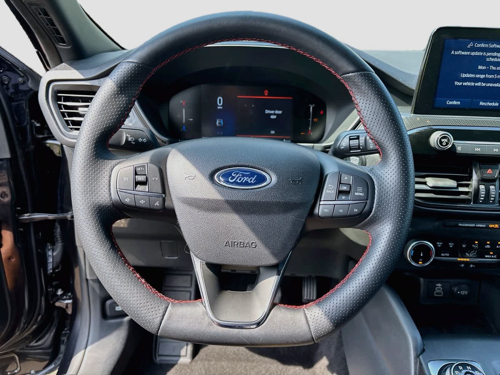 Used 2025 Ford Escape ST-Line AWD/4WD image 11