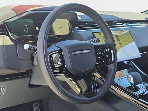 New 2026 Land Rover Range Rover Sport Dynamic SE AWD/4WD image 17
