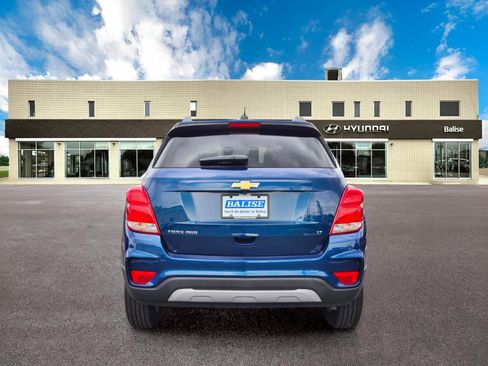 Used 2020 Chevrolet Trax LT w/ LT Convenience Package AWD/4WD image 4