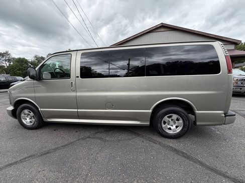 Used 2001 Chevrolet Express 1500 LT RWD image 6