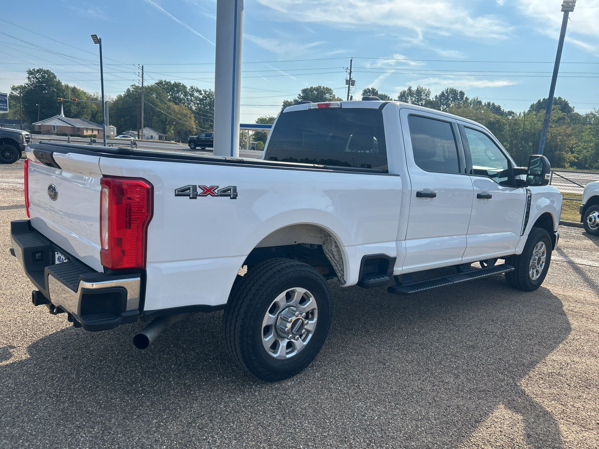 Used 2024 Ford F250 XLT AWD/4WD image 4