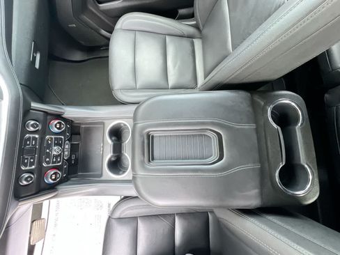 Used 2024 Chevrolet Tahoe LT AWD/4WD image 21