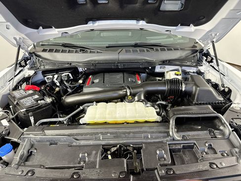 Used 2025 Ford F150 Raptor AWD/4WD image 32