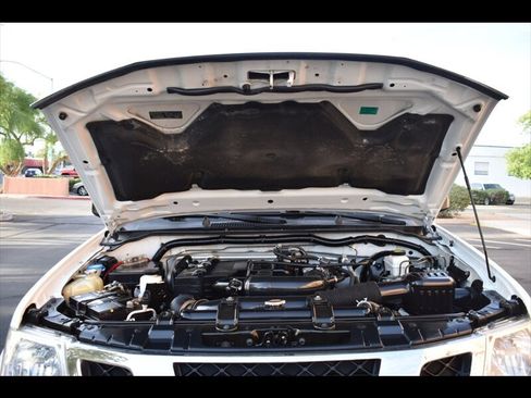 Used 2019 Nissan Frontier S image 31