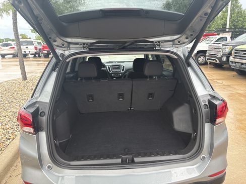 Used 2024 Chevrolet Equinox LT FWD image 14