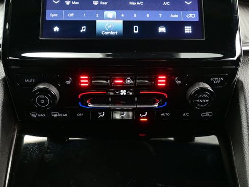 Used 2024 Jeep Grand Cherokee L Laredo image 21