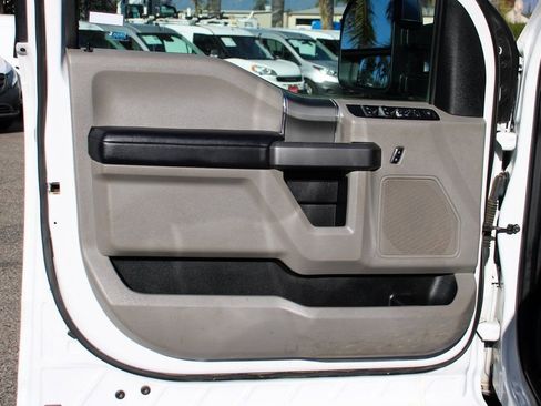 Used 2017 Ford F250 XLT w/ XLT Premium Package image 15