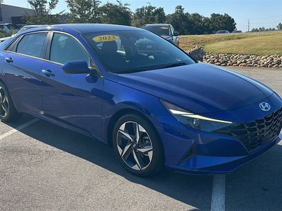 Certified 2023 Hyundai Elantra SEL w/ Convenience Package