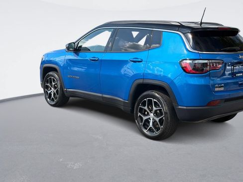 Used 2024 Jeep Compass Limited AWD/4WD image 7