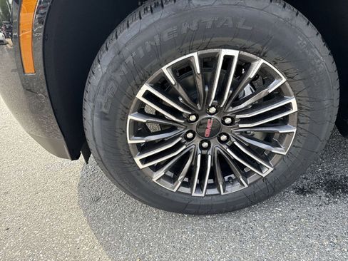 New 2026 GMC Yukon XL Elevation w/ Elevation Premium Package AWD/4WD image 8