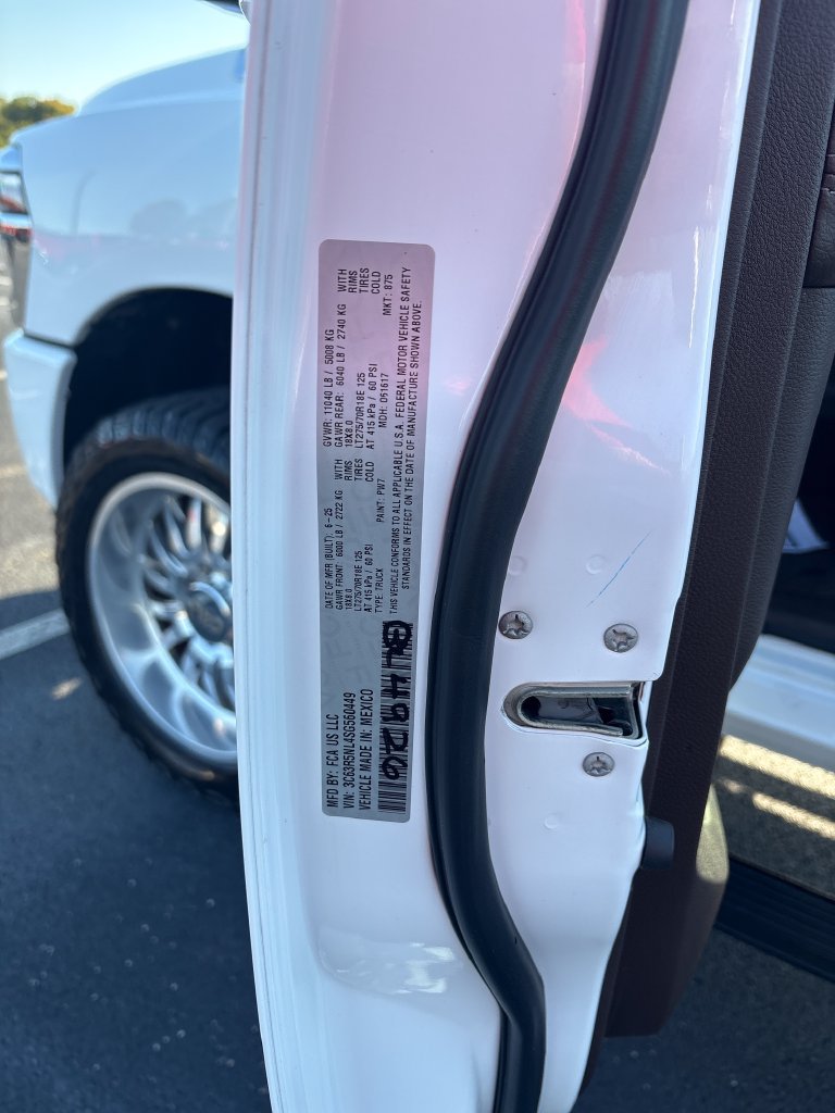 Used 2025 RAM 2500 Laramie AWD/4WD image 17