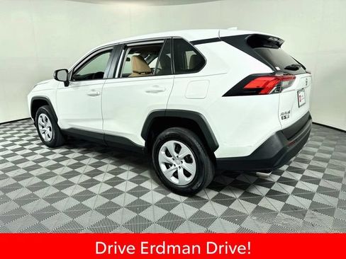 Certified 2025 Toyota RAV4 LE FWD image 21