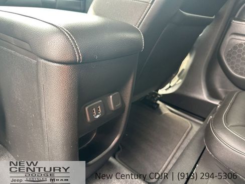 Used 2021 Chevrolet Colorado ZR2 w/ LPO, Door Decal Package image 14