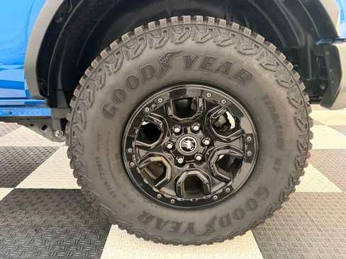 Certified 2023 Ford Bronco Wildtrak image 11