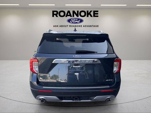 Used 2024 Ford Explorer Limited w/ Limited Technology Package AWD/4WD image 9