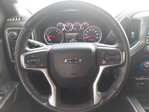 Used 2020 Chevrolet Silverado 1500 LT Trail Boss w/ Midnight Edition image 16