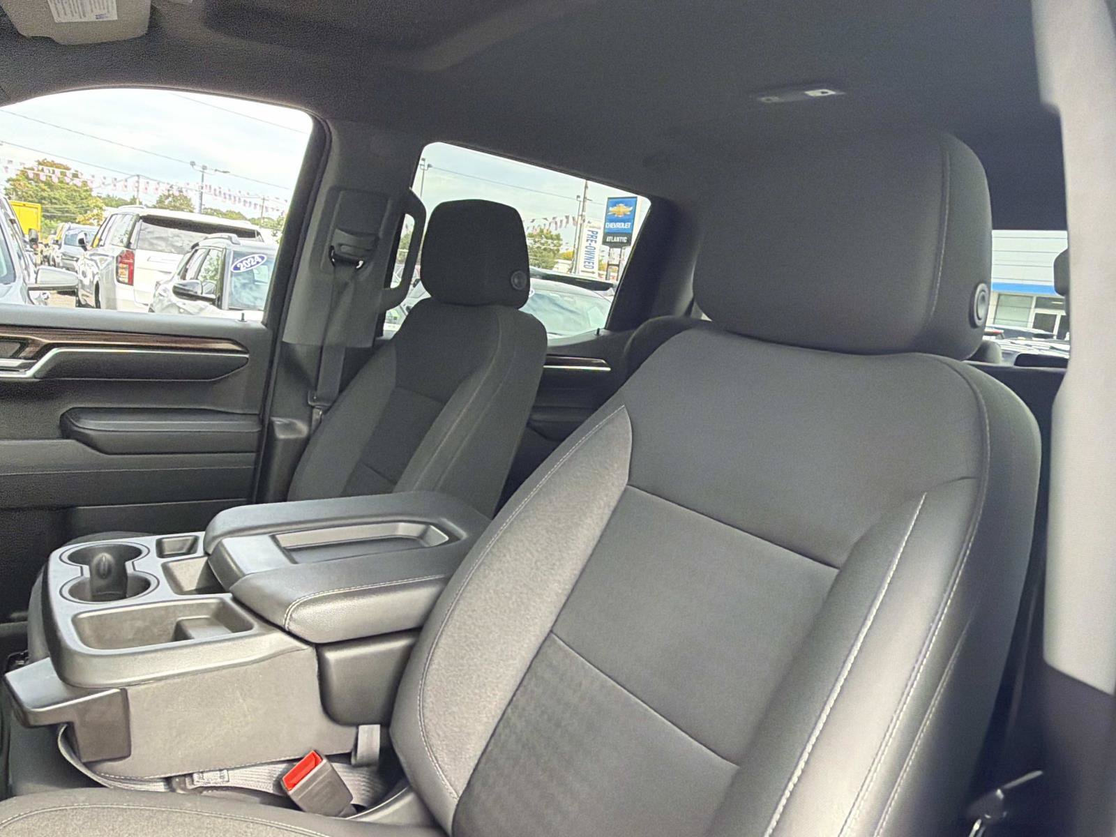 Used 2023 Chevrolet Silverado 1500 LT AWD/4WD image 11