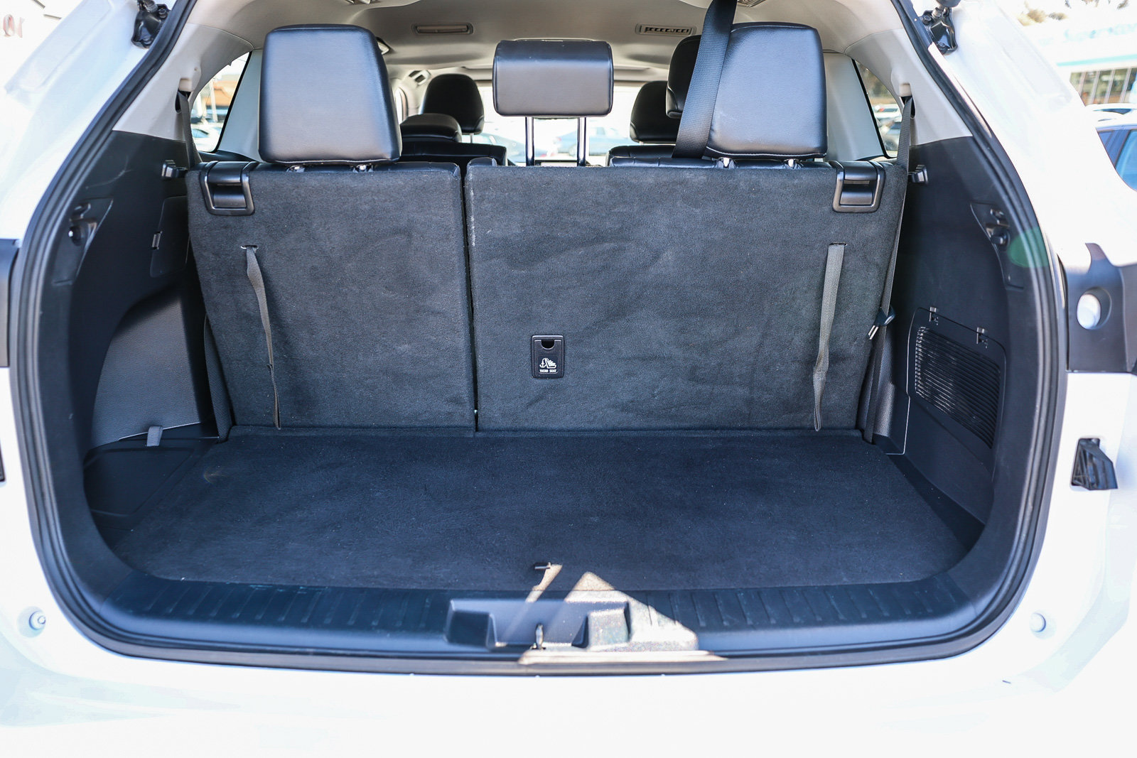 Used 2022 Toyota Highlander XLE AWD/4WD image 29