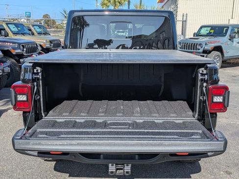 New 2026 Jeep Gladiator Mojave image 12