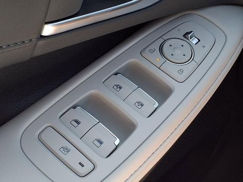 New 2025 Hyundai Sonata Limited image 22