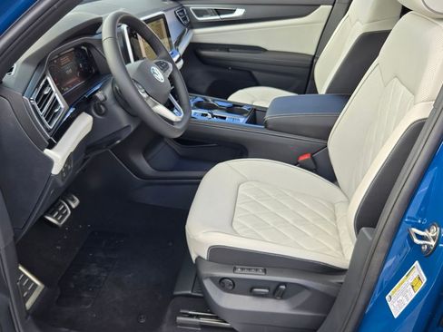 New 2026 Volkswagen Atlas Cross Sport SEL Premium R-Line AWD/4WD image 6
