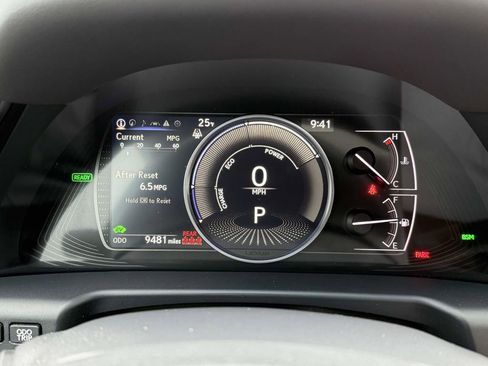 Used 2025 Lexus ES 300h w/ Premium Package image 30