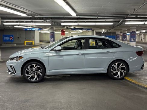 New 2025 Volkswagen Jetta SEL image 34